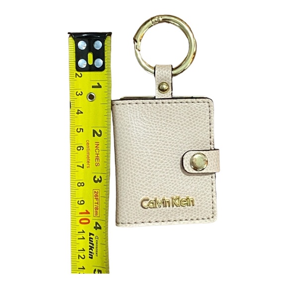 Calvin Klein mini keychain accessory - Picture 5 of 12